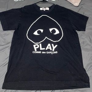 CDG XL - COMME DES GARÇONS PLAY ( Upside-Down Heart Logo T-Shirt )